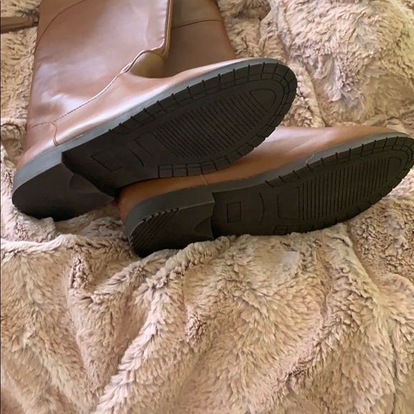 Crazy 8 size 3 girls brown boots - Picture 4 of 5